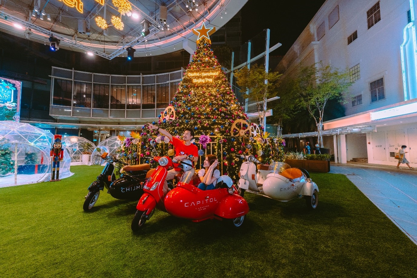 Enjoy ‘A Ride to an Enchanted Christmas’ With Capitol Singapore & CHIJMES